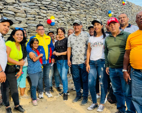 Atienden a comunidad del 23 de Enero a través del Sistema 1x10