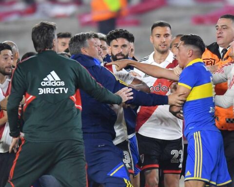 Three players, investigated after the incidents at River-Boca