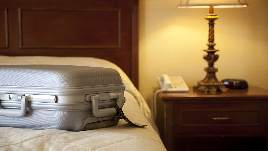Tourist slept with a corpse under the bed in a hotel: the smell alerted him