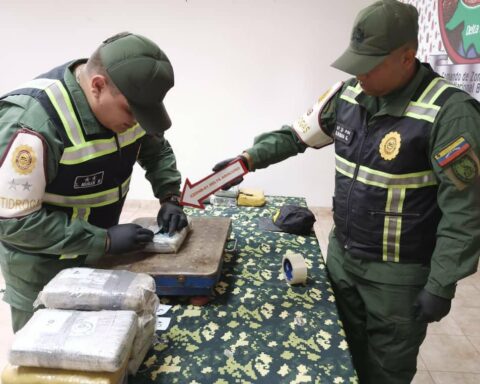 Two drug traffickers from the El Chamo gang are captured in Delta Amacuro