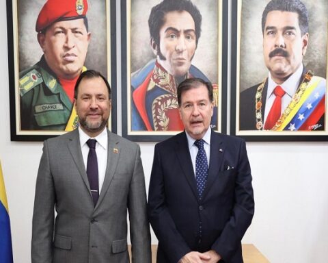 Venezuela and Chile evaluate opportunities to raise levels of joint work