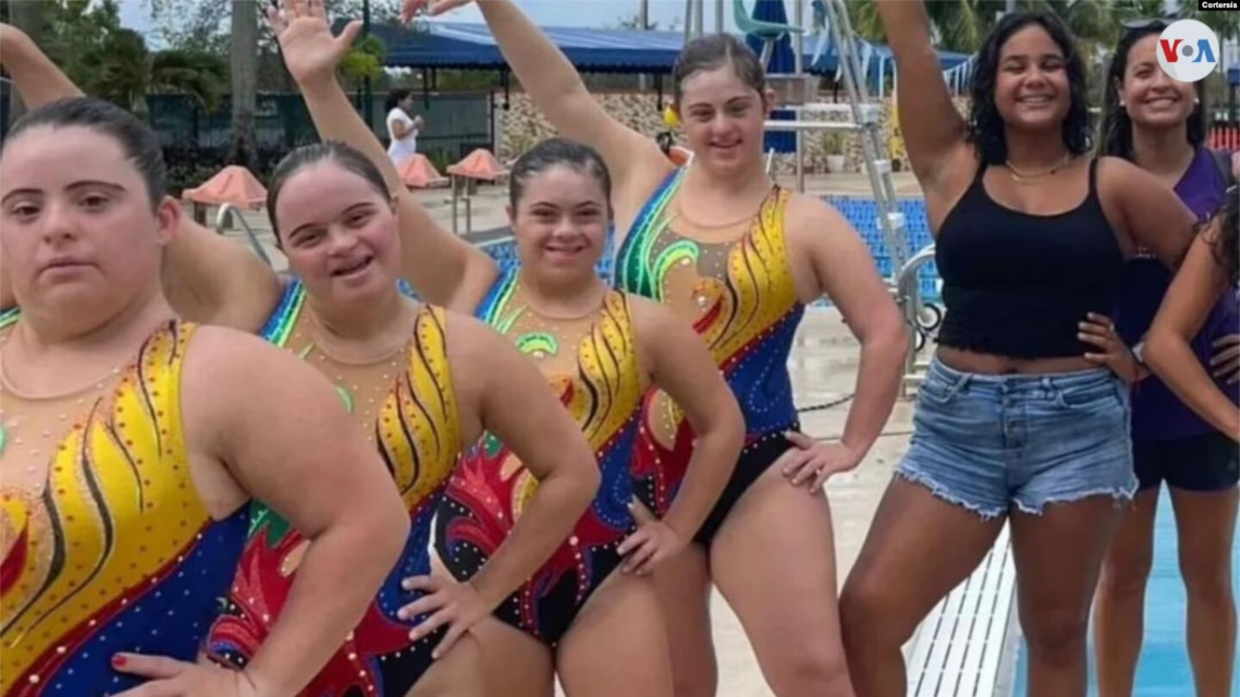 Venezuelan synchronized swimming teacher trains athletes with Down syndrome in the US