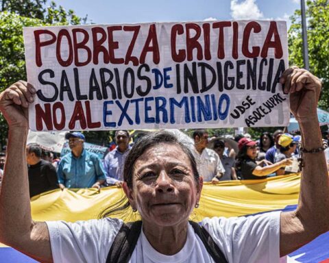 Venezuelan workers: I don't want a show or cartoon, I want to be paid in foreign currency