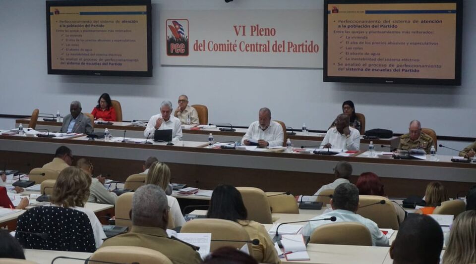 Without news, the Plenum of the Communist Party asks "creative resistance" to the cubans