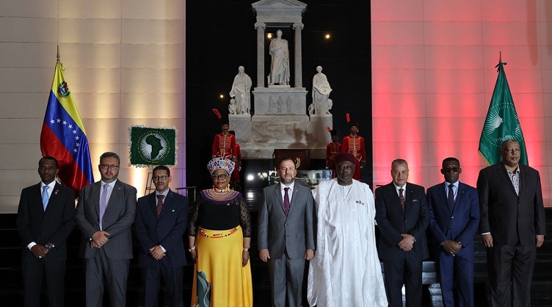 Conmemoran Día Mundial de África en el Panteón Nacional