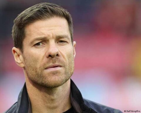 Xabi Alonso denies rumors that link him to Real Madrid