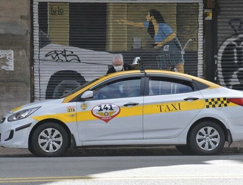 A taxi driver was stabbed and robbed in Rocha: he managed to escape and asked a business for help