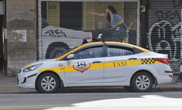 A taxi driver was stabbed and robbed in Rocha: he managed to escape and asked a business for help