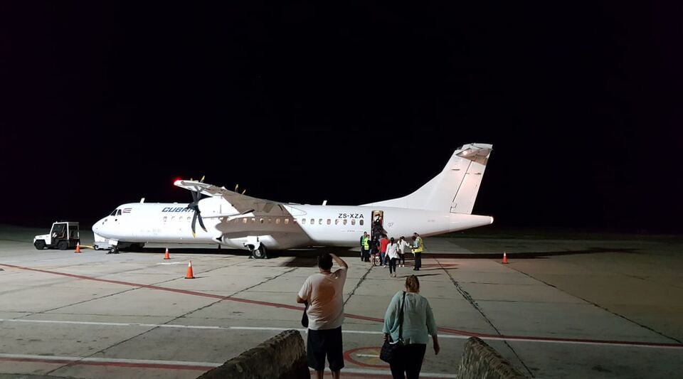 A twin-engine ATR flies again between Isla de la Juventud and Havana for 600 pesos round trip