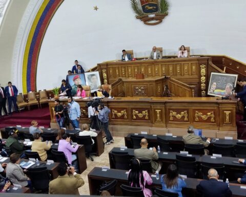 AN approved agreement to commemorate the installation of the Congress of Panama