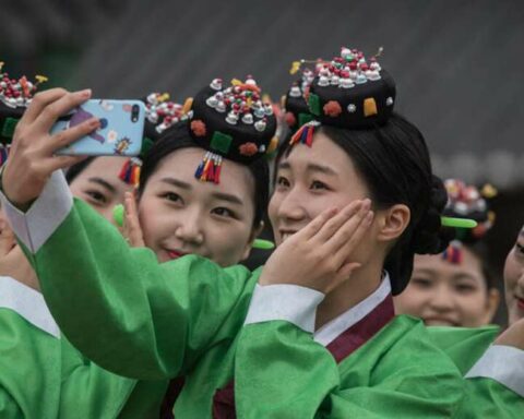 All South Koreans rejuvenate this June 1
