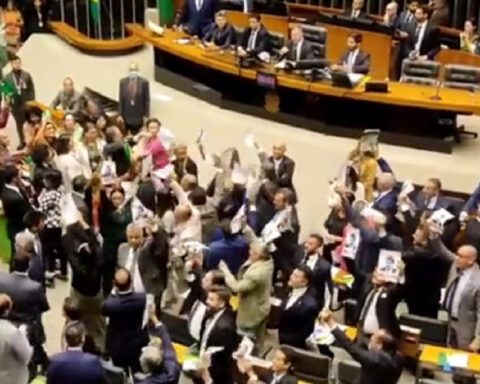 Brazilian Chamber of Deputies approves motion rejecting Maduro's visit