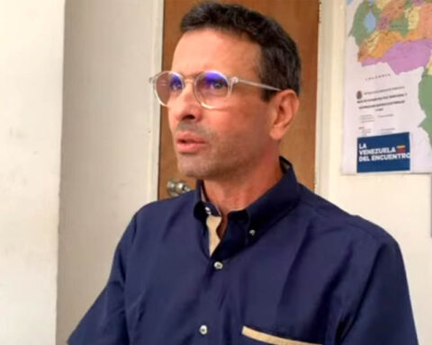 Capriles asked the National Primary Commission to summon all the candidates on #5Jul