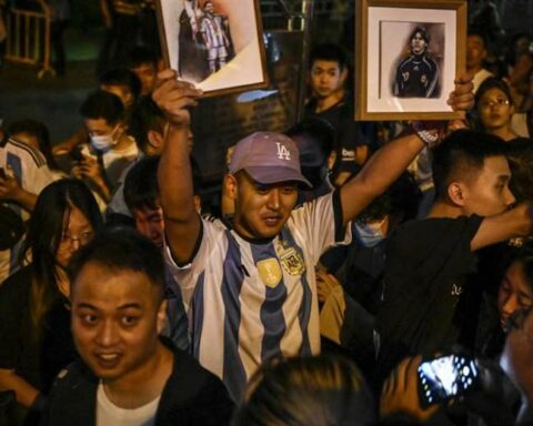 Chinese fan fulfills his dream of seeing Messi at any cost