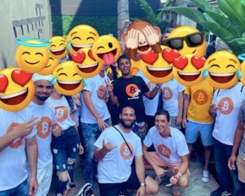 Cuban 'bitcoiners' meet in Havana, despite harassment by State Security