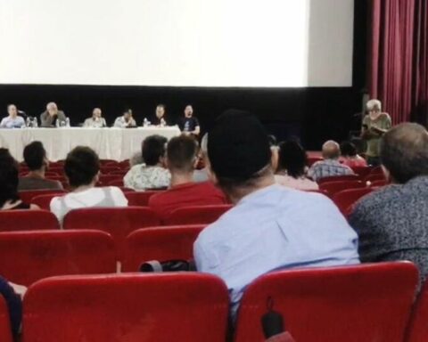 Cuban filmmakers meet to express their disagreements with the cultural authorities