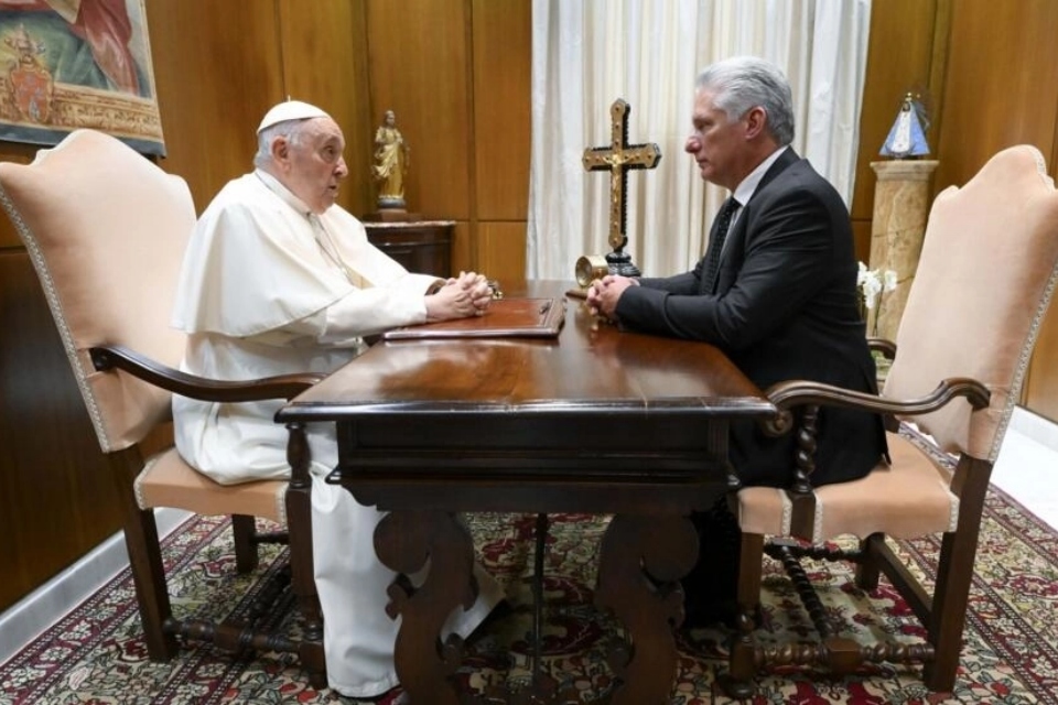 Díaz-Canel met in the Vatican with Pope Francis during his European tour