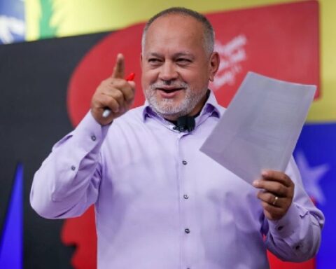 Diosdado Cabello ofrece “lote de cajas de cartón” para primarias opositoras