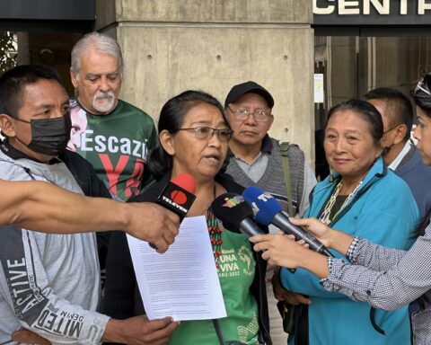 Indigenous communities demand answers from the Ombudsman for mining destruction in Amazonas