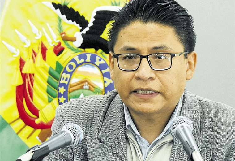 Lima: "The Assembly's budget is Bs 260 million and it only approved 16 laws"