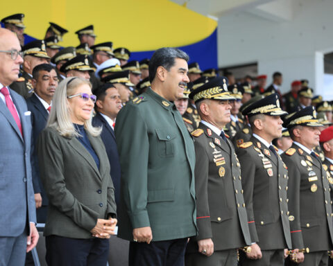 Maduro congratulated the Army and asked it to renew its anti-imperialist commitment