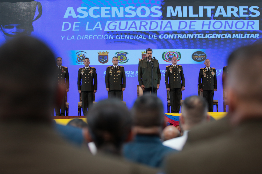 Maduro leads military promotions of the GHP and the DGCIM