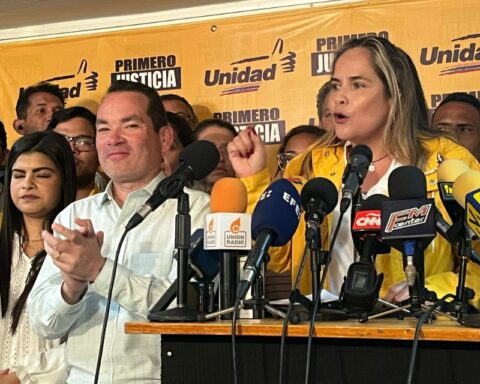 María Beatriz Martínez to Rausseo: Those who want unity "do not threaten" with going to primaries