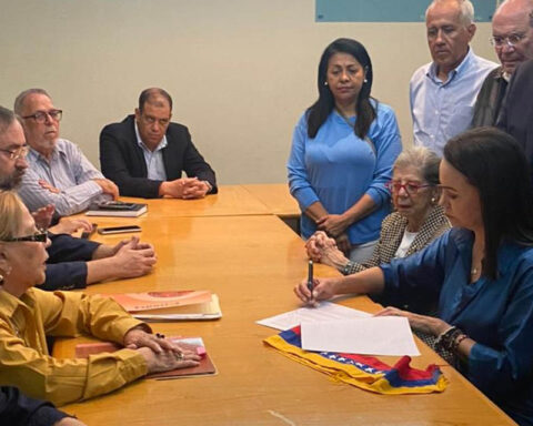 María Corina Machado enrolled in the primaries: Here it is the people who enable it