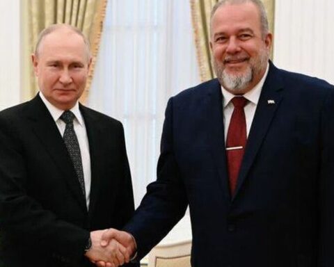 Marrero swears allegiance to Russia in St. Petersburg and assures that Cuba continues "open for business"