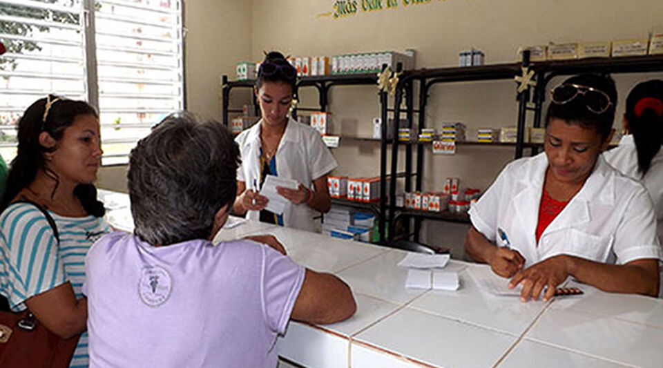 Natural medicine and distribution "equitable" to alleviate the shortage of drugs in Cuba