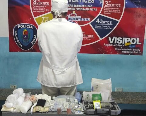 Nurse arrested for selling supplies