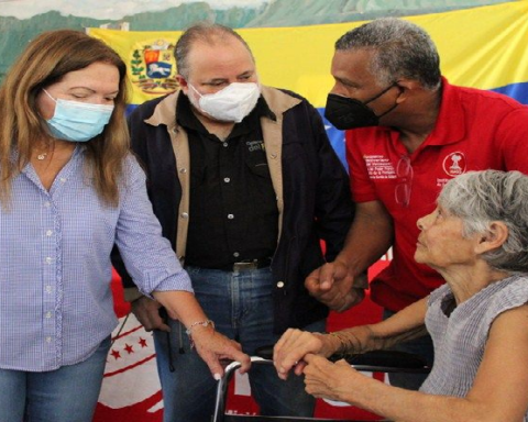 Defensoría del Pueblo garantiza trato digno de adultos mayores
