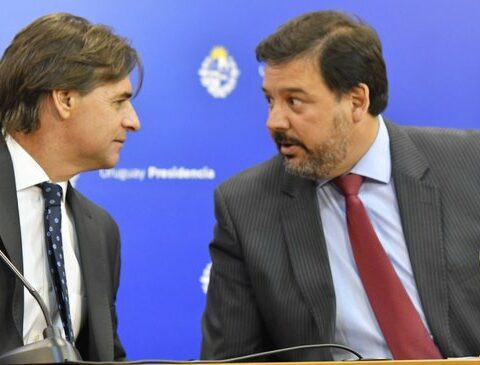 Peña gave Lacalle Pou measures to mitigate the crisis on the border with Argentina