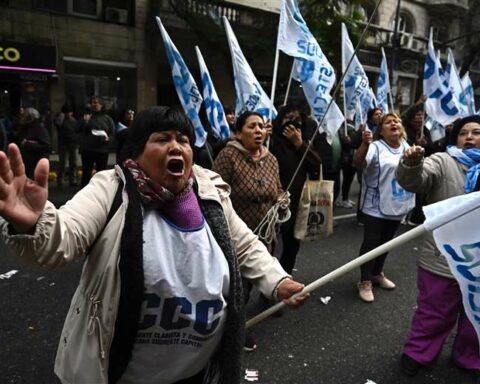 Reform to regional constitution unleashes riots in Argentine province