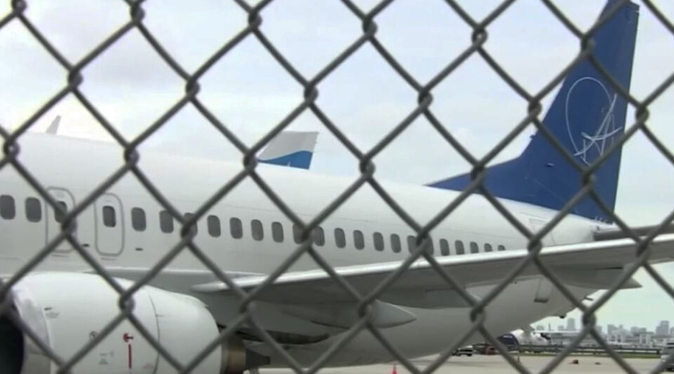 The US continues to deport Cubans, this Thursday a third flight arrived in Havana