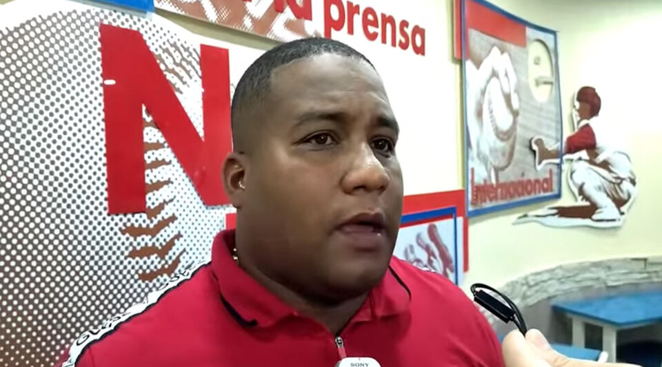 The captain of Cuba in the World Baseball Classic signs a contract with a Japanese team