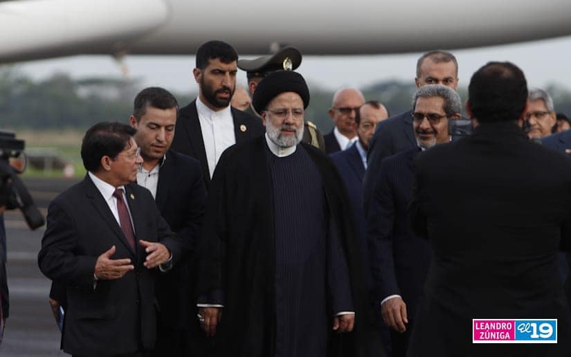 The dictator of Iran Ebrahim Raisi arrives in Nicaragua to meet with his counterpart Daniel Ortega