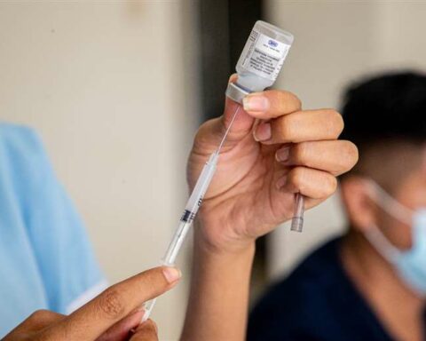 Vaccination against Covid-19 in Bolivia reaches almost 16 million doses applied