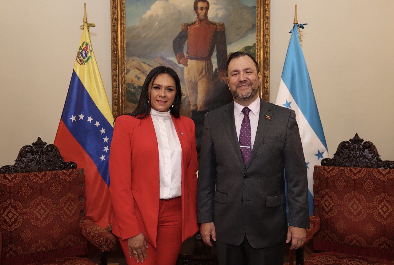 Venezuela and Honduras review bilateral cooperation agreements
