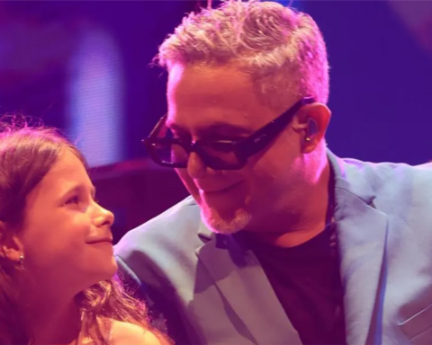 Alejandro Sanz's daughter takes the stage and excites her father and the audience