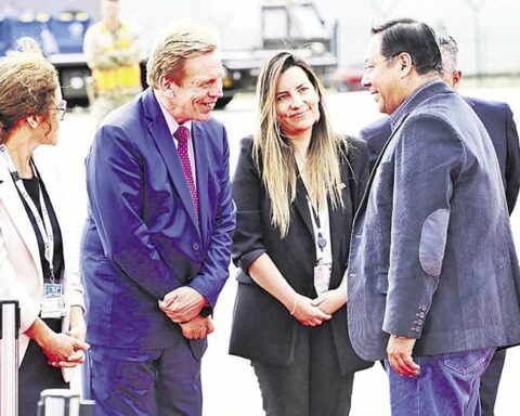 Arce arrived in Brussels to attend the Celac summit