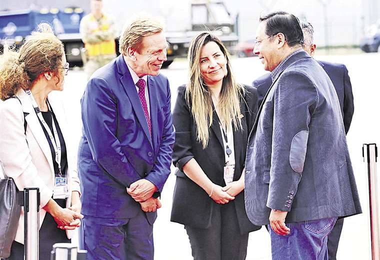 Arce arrived in Brussels to attend the Celac summit