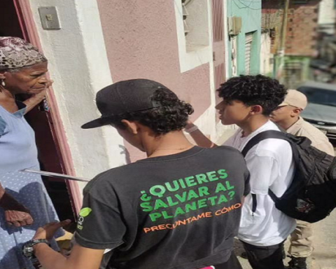 Atienden a familias de El Valle con Programa de Sensibilización contra Crisis Climática