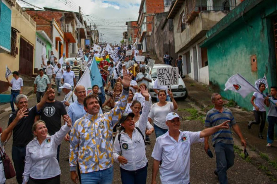 Carlos Prosperi on a tour of Táchira proposed to repeal the Land Law