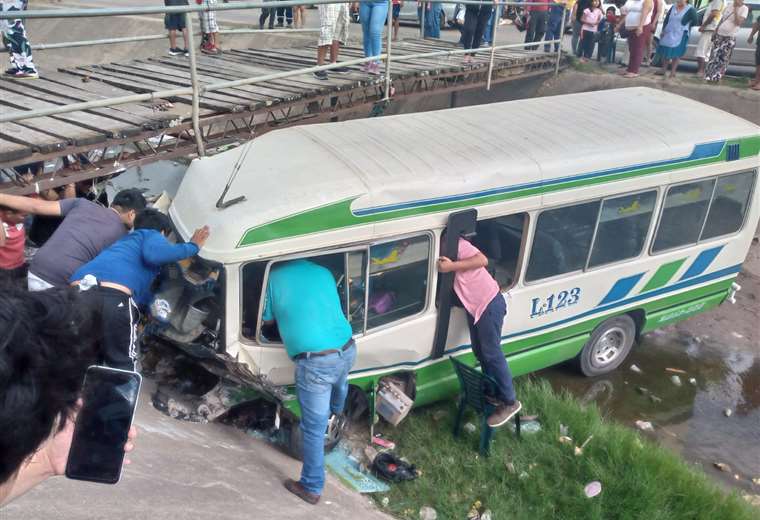 Driver of line 123 that caused a fatal traffic accident refrained from declaring and the Prosecutor's Office will request his arrest in Palmasola