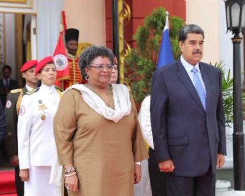 Head of State receives the Prime Minister of Barbados Mia Mottley