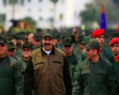 Maduro changes the commanders of the Army, Navy, National Guard and Militia