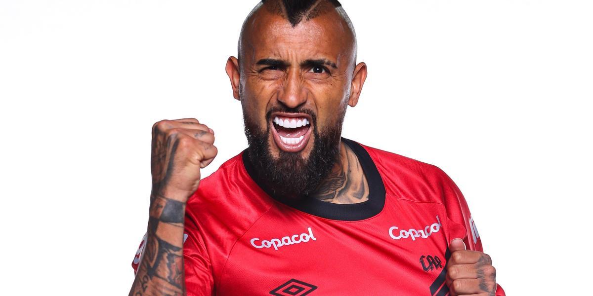 Official: Arturo Vidal is already a partner of Vitor Roque