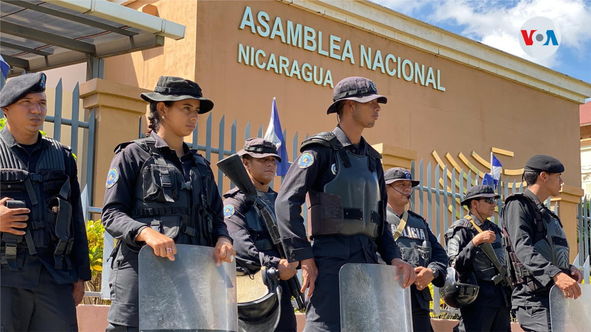 Police officers may be imprisoned in Nicaragua for deserting the institution