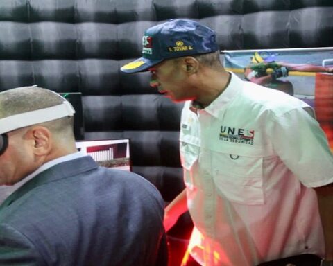 Entregan simulador de orden público y polígono de tiro virtual en Caracas